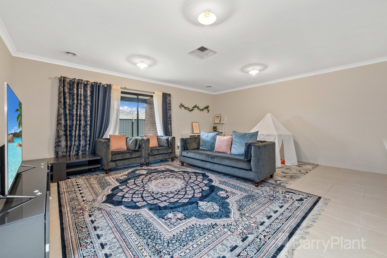 11 Adrian Circuit, Tarneit, VIC 3029, Tarneit - Thumbnail 4