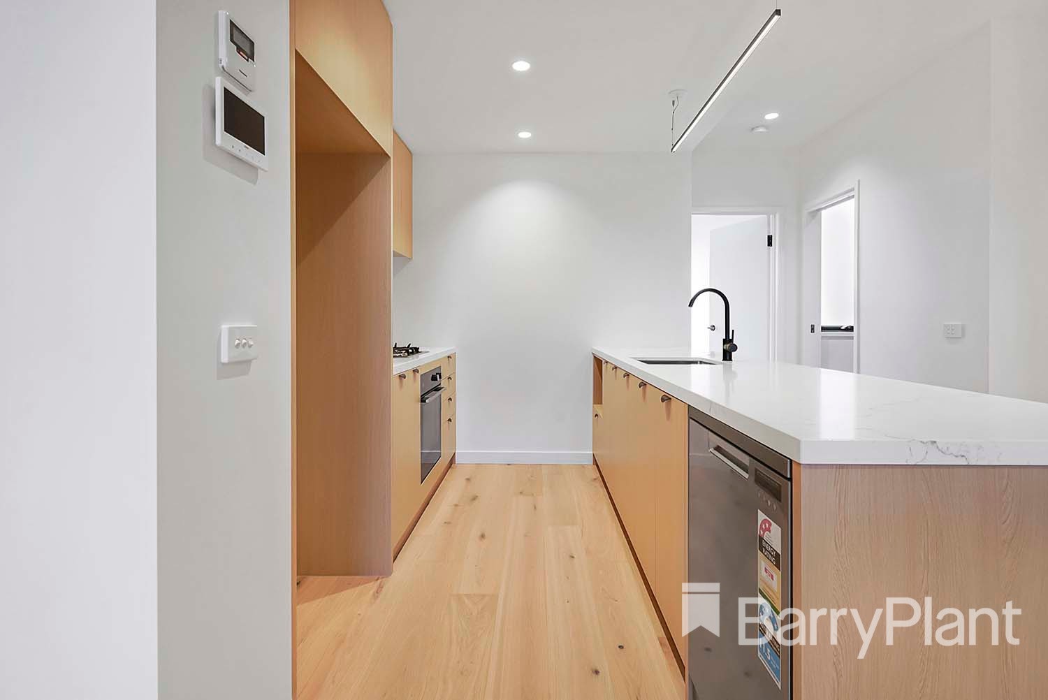 11 Amara Circuit, Oakleigh South, VIC 3167, Oakleigh South - Thumbnail 3