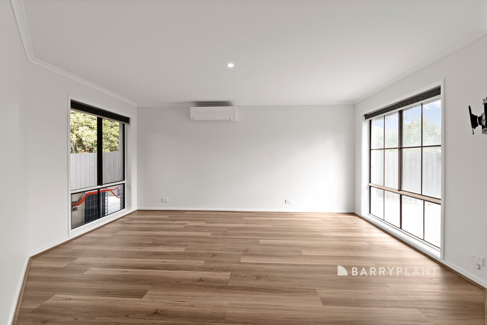 11 Amber Crescent, Narre Warren, VIC 3805 - Thumbnail 1 - 30/04/2025