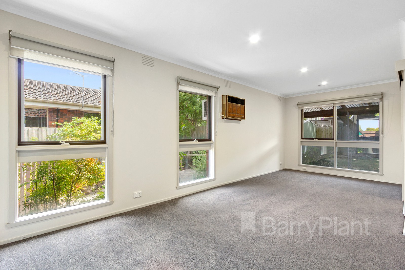 11 Amberley Court, Wantirna, VIC 3152 - Thumbnail 1 - 04/11/2024