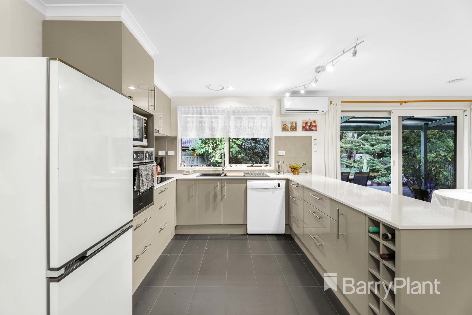 11 Anderson Court, Wantirna South, VIC 3152, Wantirna South - Thumbnail 3