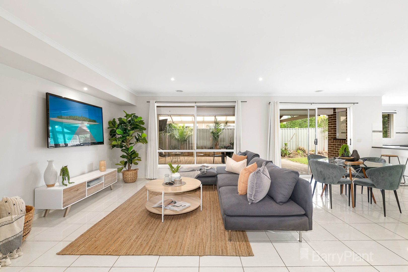 11 Aquitane DriveCranbourne East, VIC 3977, Cranbourne East - Thumbnail 7
