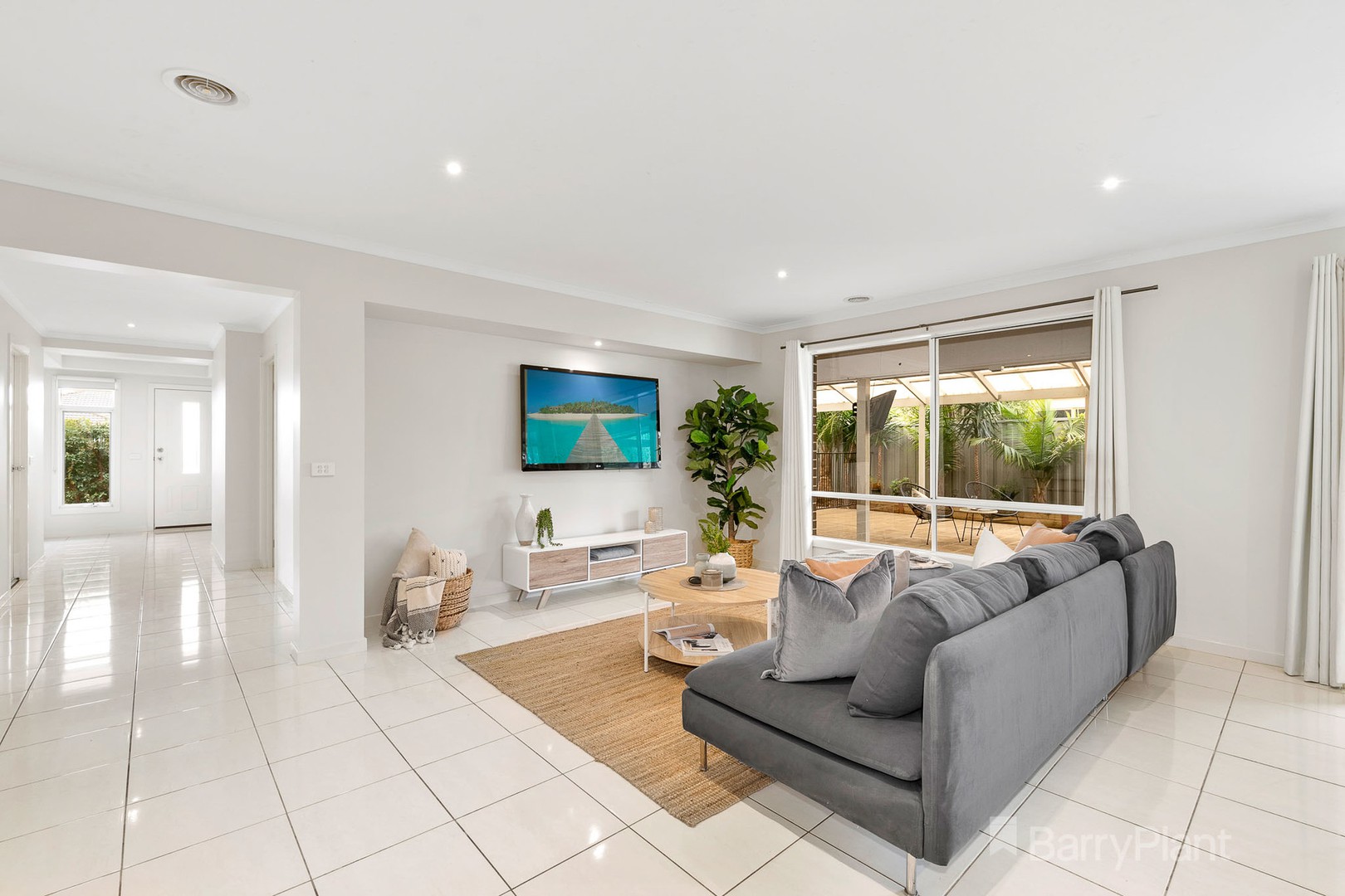 11 Aquitane DriveCranbourne East, VIC 3977, Cranbourne East - Thumbnail 8