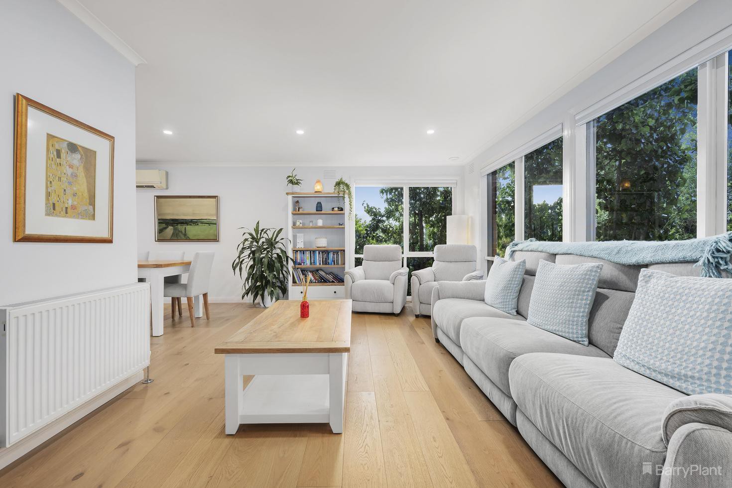 11 Arcadia Way, Eltham North, VIC 3095, Eltham North - Thumbnail 2