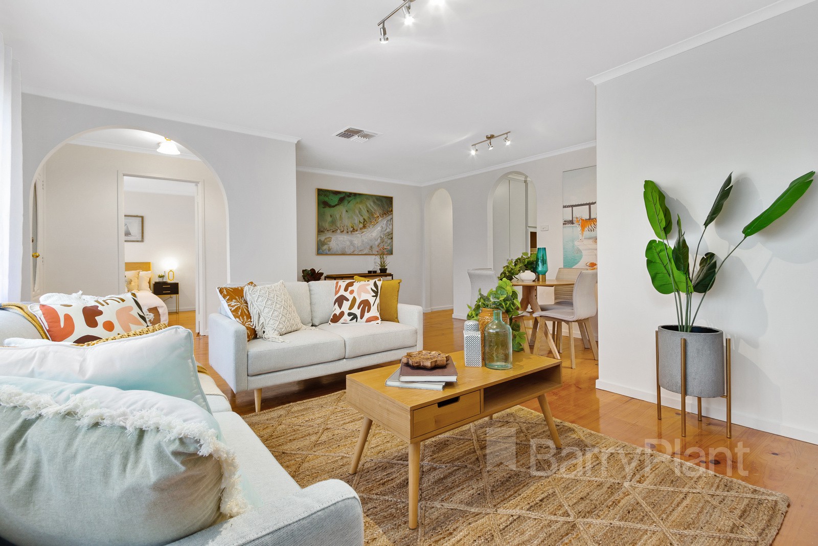 11 Armiston Grove, Wantirna South, VIC 3152 - Thumbnail 2 - 23/11/2021