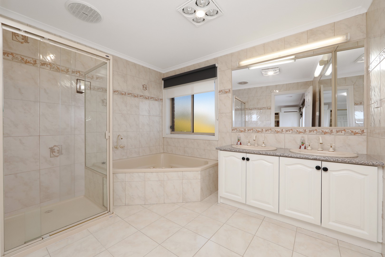 11 Ashbrook Close, Rowville, VIC 3178, Rowville - Thumbnail 8