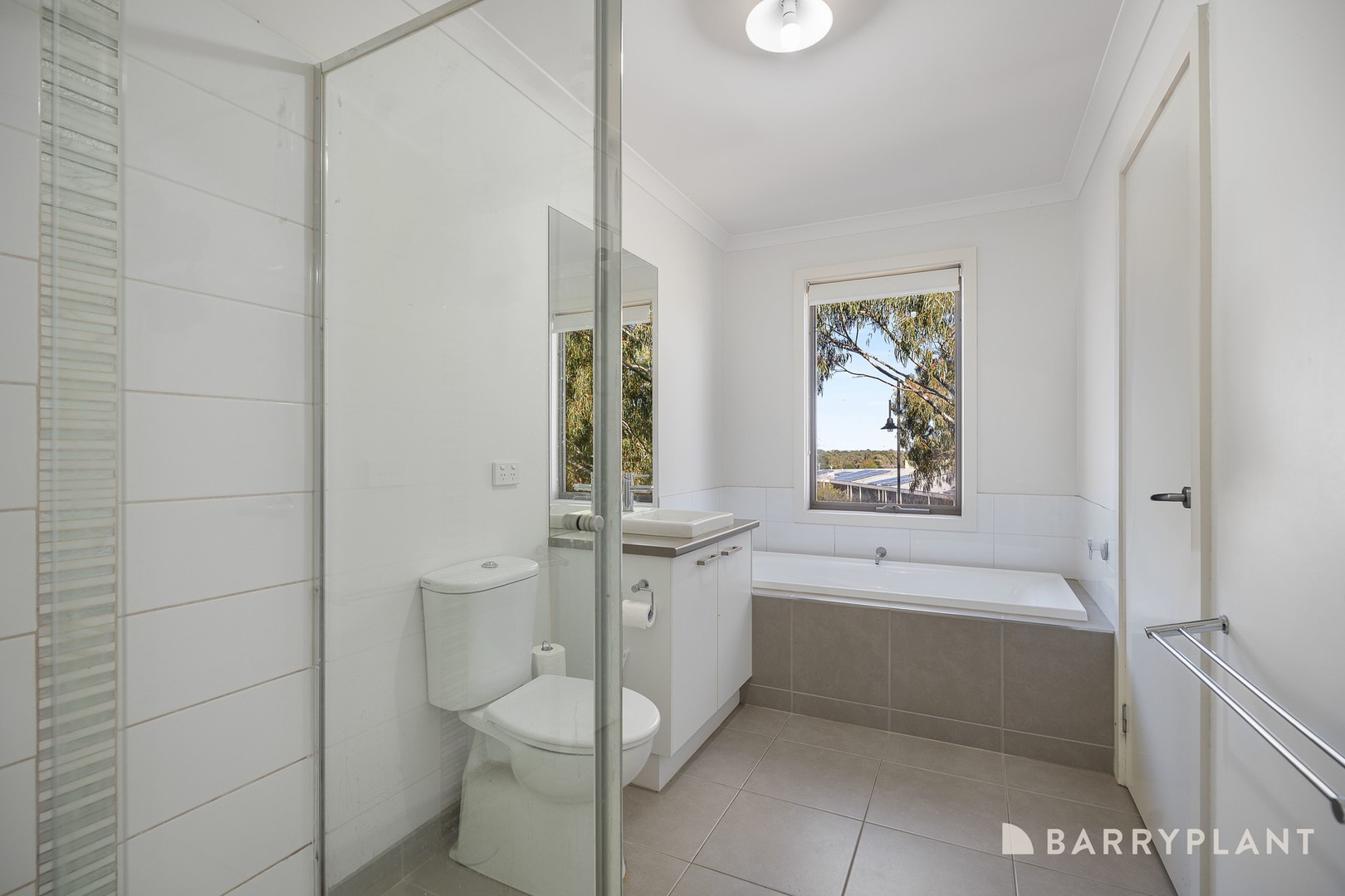 11 Atlantic Drive, Pakenham, VIC 3810, Pakenham - Thumbnail 7