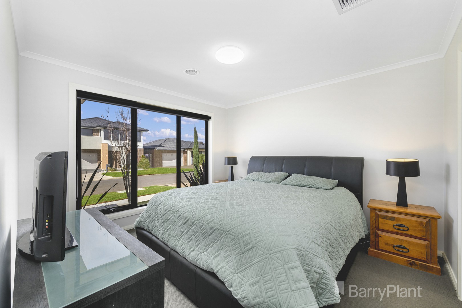 11 Augus Drive, Thornhill Park, VIC 3335, Thornhill Park - Thumbnail 3