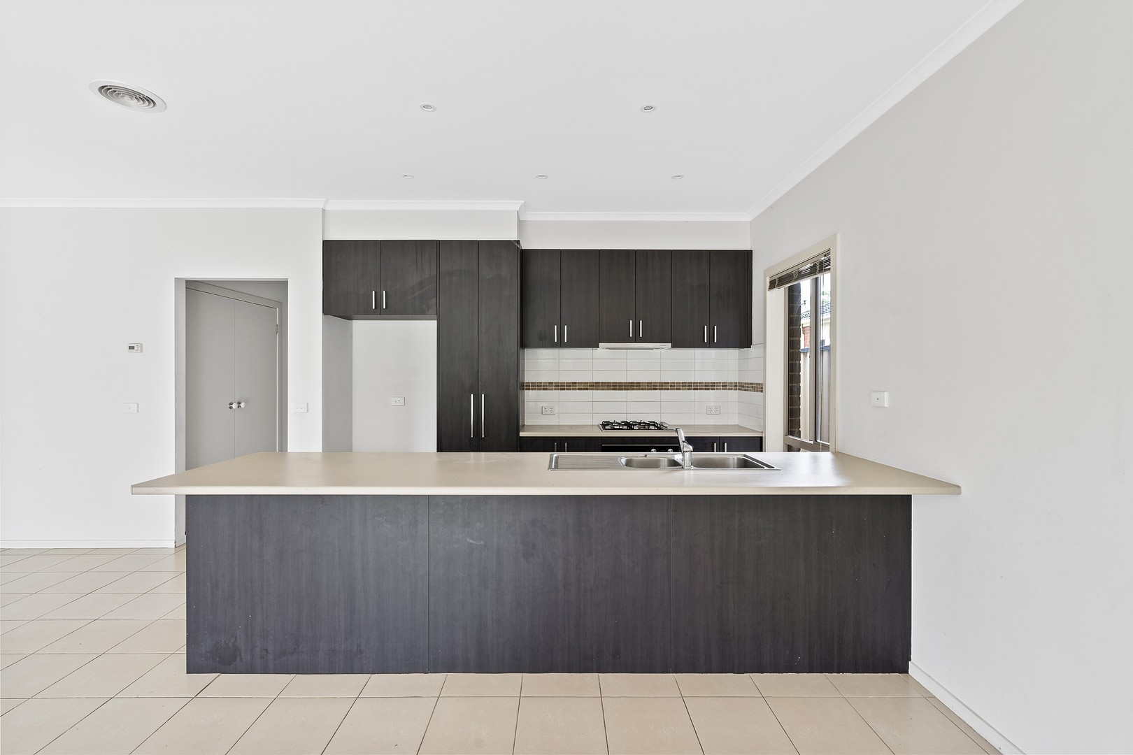 11 Baltimore Drive, Point Cook, VIC 3030, Point Cook - Thumbnail 4