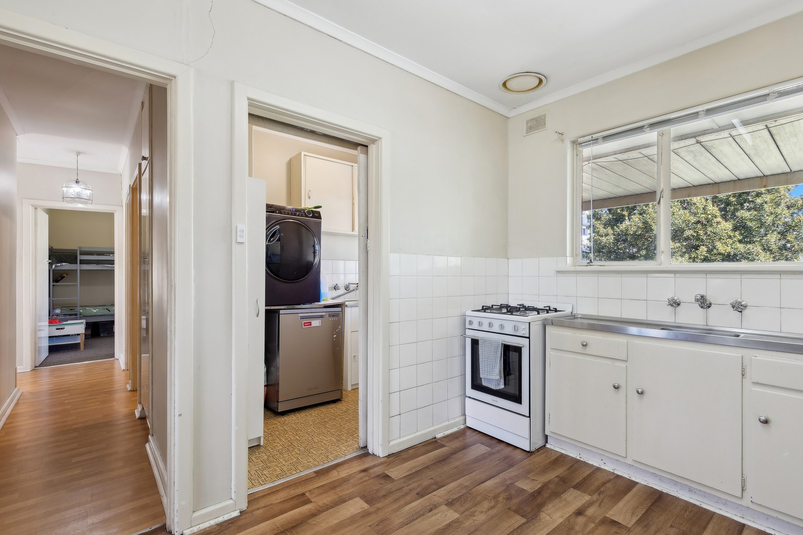 11 Barbara Avenue, Morphett Vale, SA 5162, Morphett Vale - Thumbnail 3