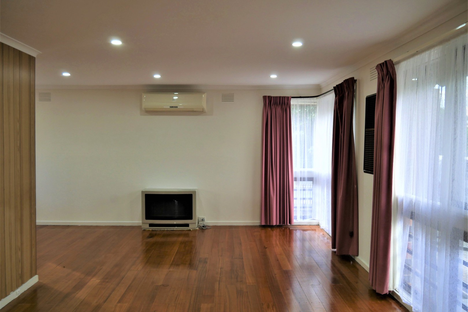 11 Barries Road, Melton, VIC 3337, Melton - Thumbnail 2