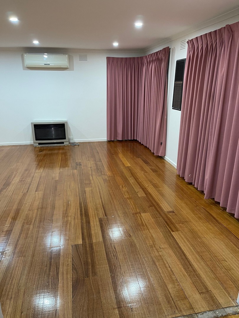 11 Barries Road, Melton, VIC 3337, Melton - Thumbnail 4