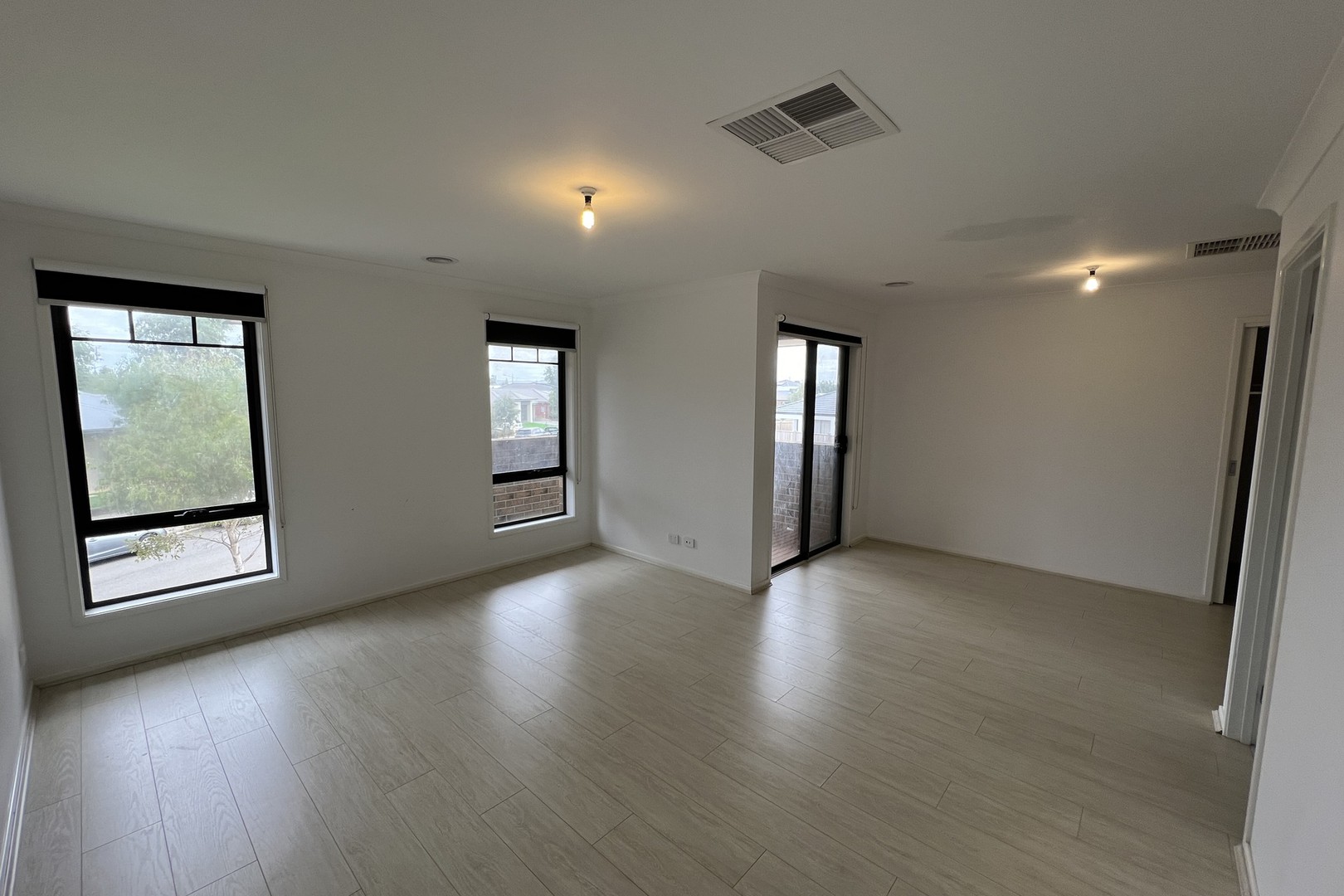 11 Basingstoke Road, Thornhill Park, VIC 3335, Thornhill Park - Thumbnail 6