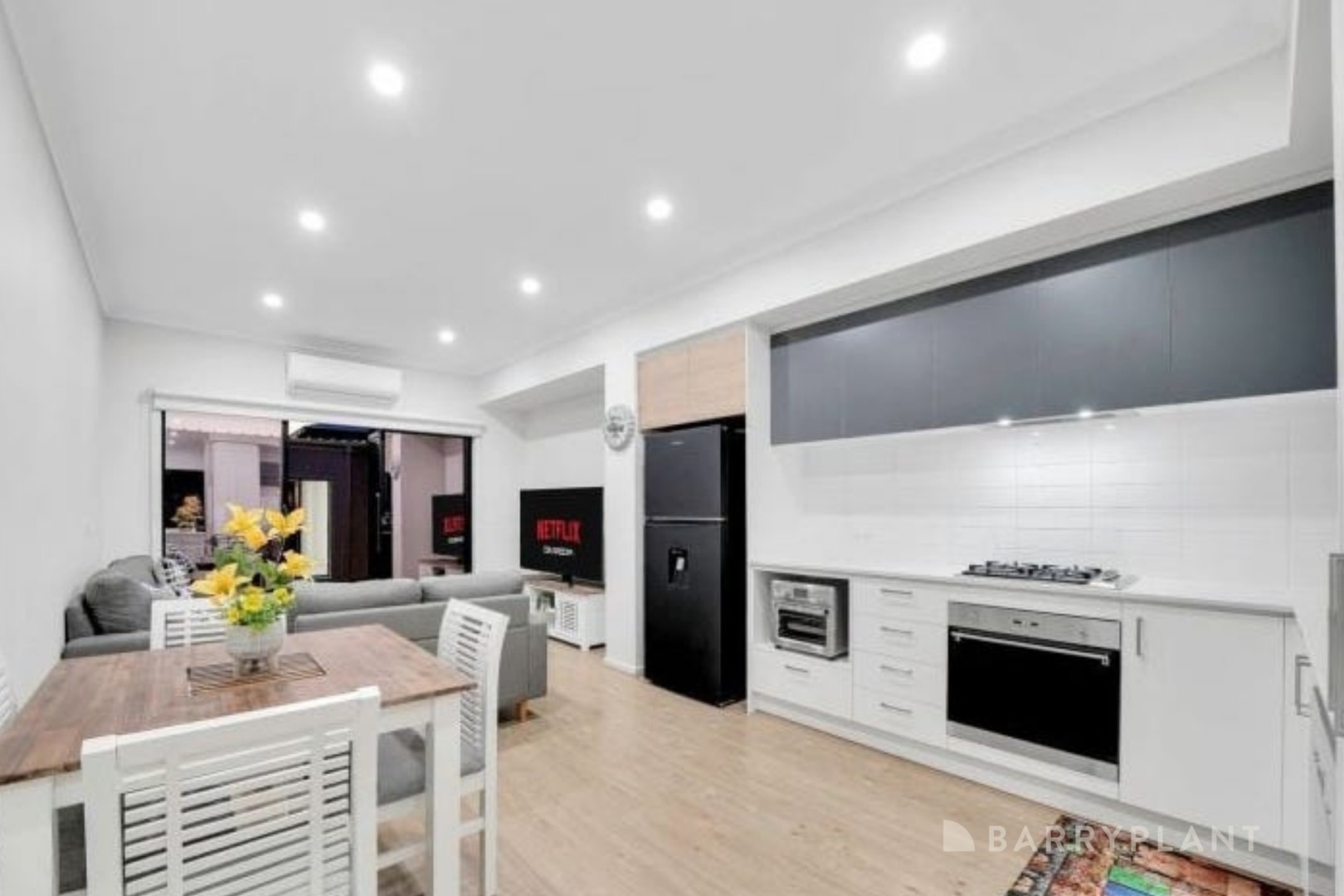 11 Beela Walk, Werribee, VIC 3030, Werribee - Thumbnail 3