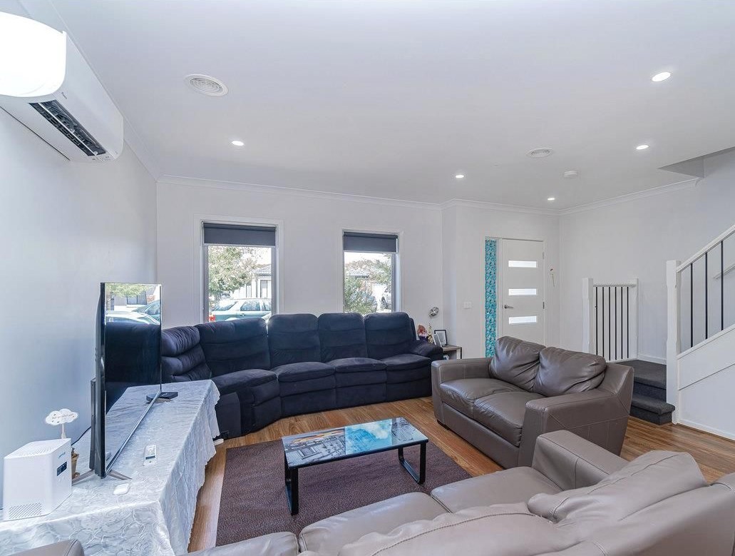 11 Bentham Street, Roxburgh Park, VIC 3064, Roxburgh Park - Thumbnail 3