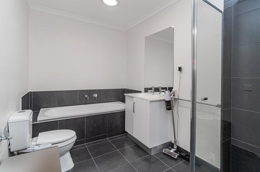 11 Bentham Street, Roxburgh Park, VIC 3064, Roxburgh Park - Thumbnail 5