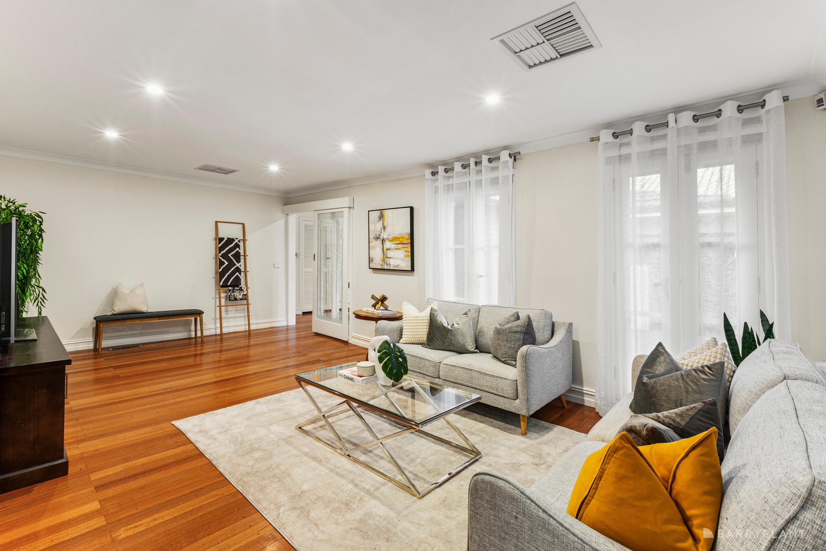 11 Beresford Close, Doncaster East, VIC 3109, Doncaster East - Thumbnail 2