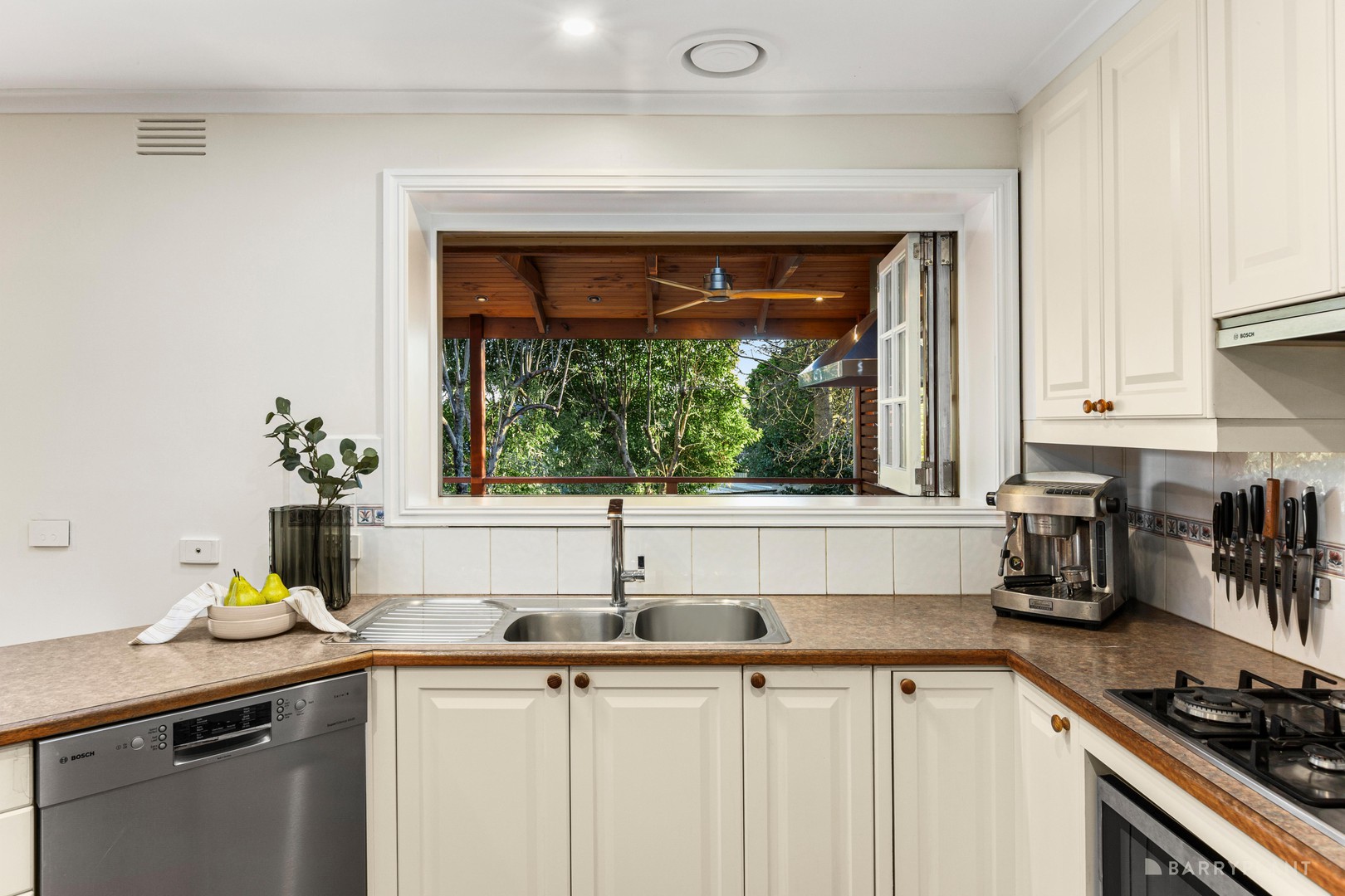 11 Beresford Close, Doncaster East, VIC 3109, Doncaster East - Thumbnail 5