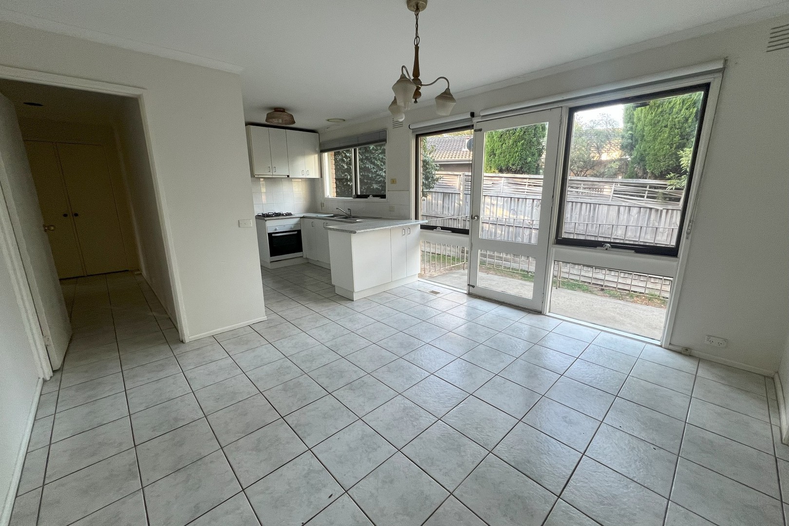 11 Birchfield Crescent, Wantirna, VIC 3152, Wantirna - Thumbnail 4
