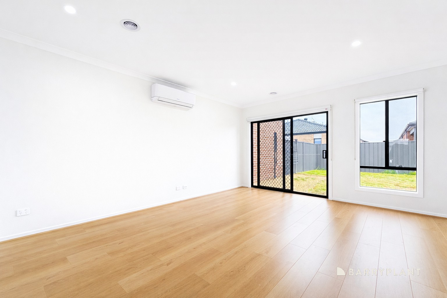 11 Bonifacio Road, Clyde, VIC 3978 - Thumbnail 2 - 18/03/2026