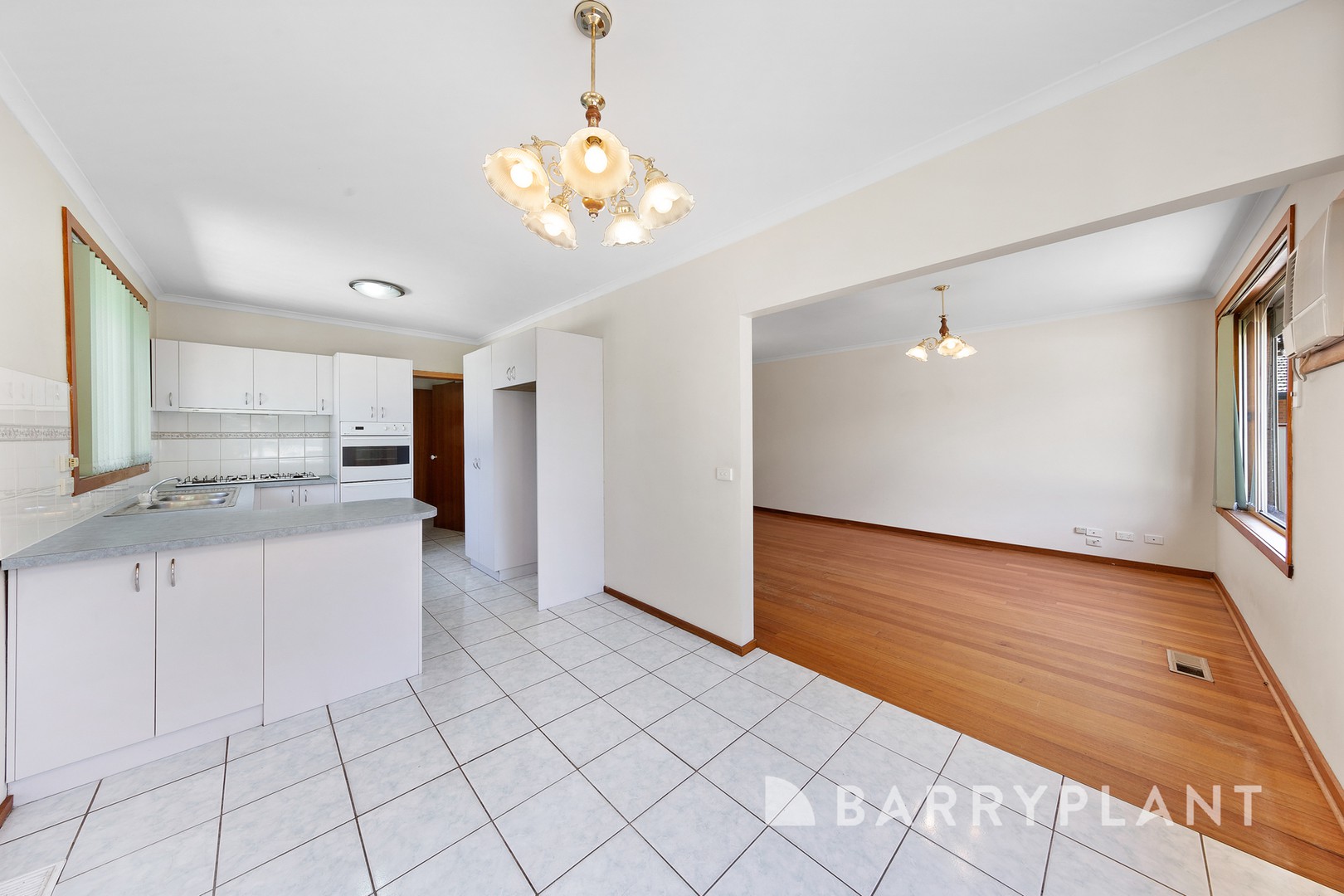 11 Boroda Court, St Albans, VIC 3021, St Albans - Thumbnail 3
