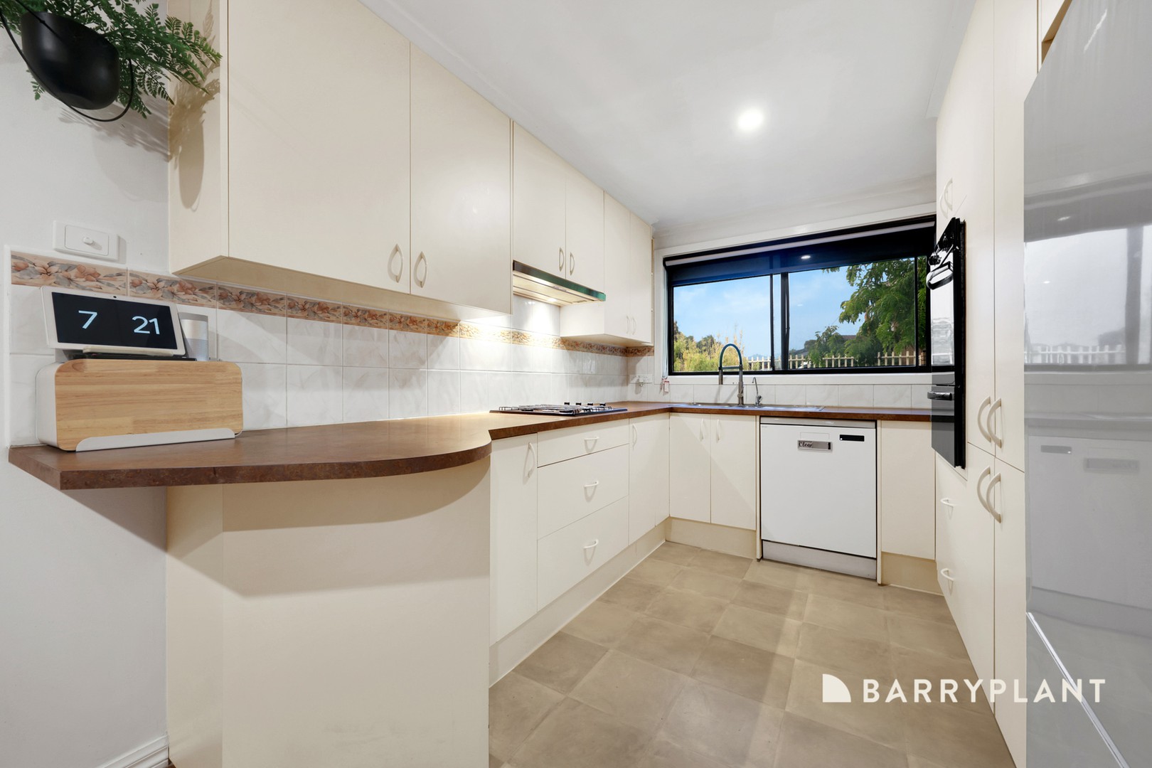 11 Boyle Crescent, Mill Park, VIC 3082, Mill Park - Thumbnail 4