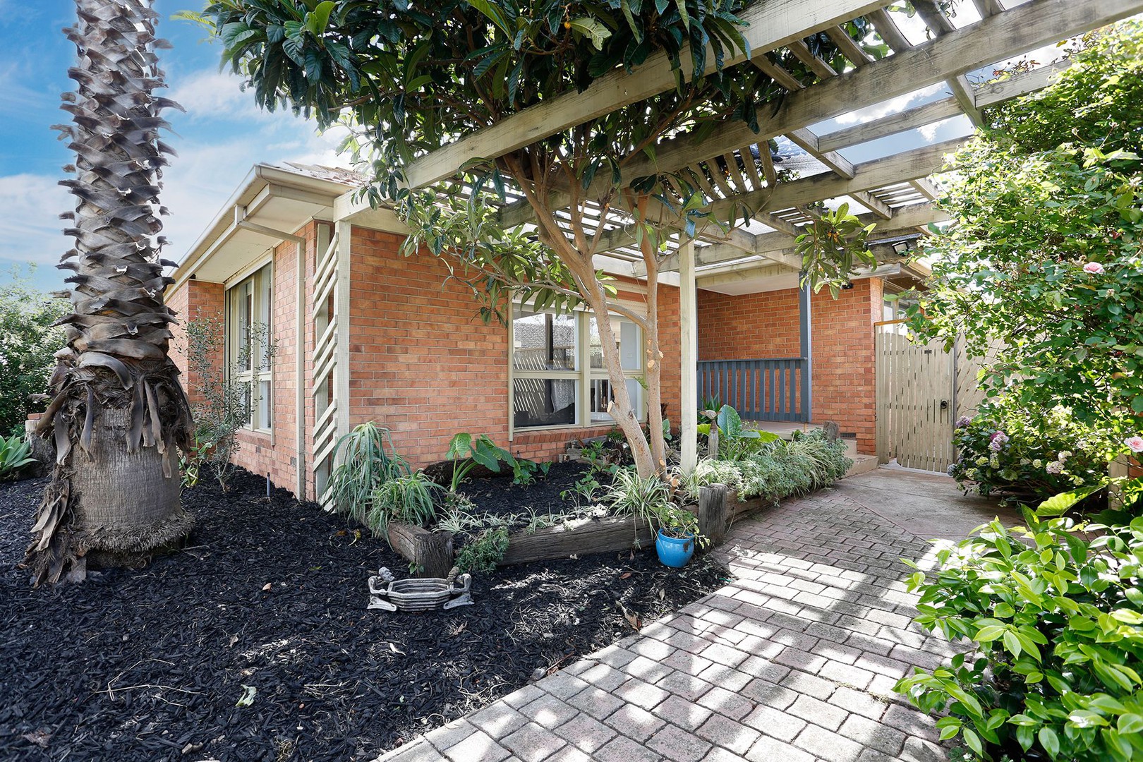 11 Bradford Avenue, Greenvale, VIC 3059, Greenvale - Thumbnail 2