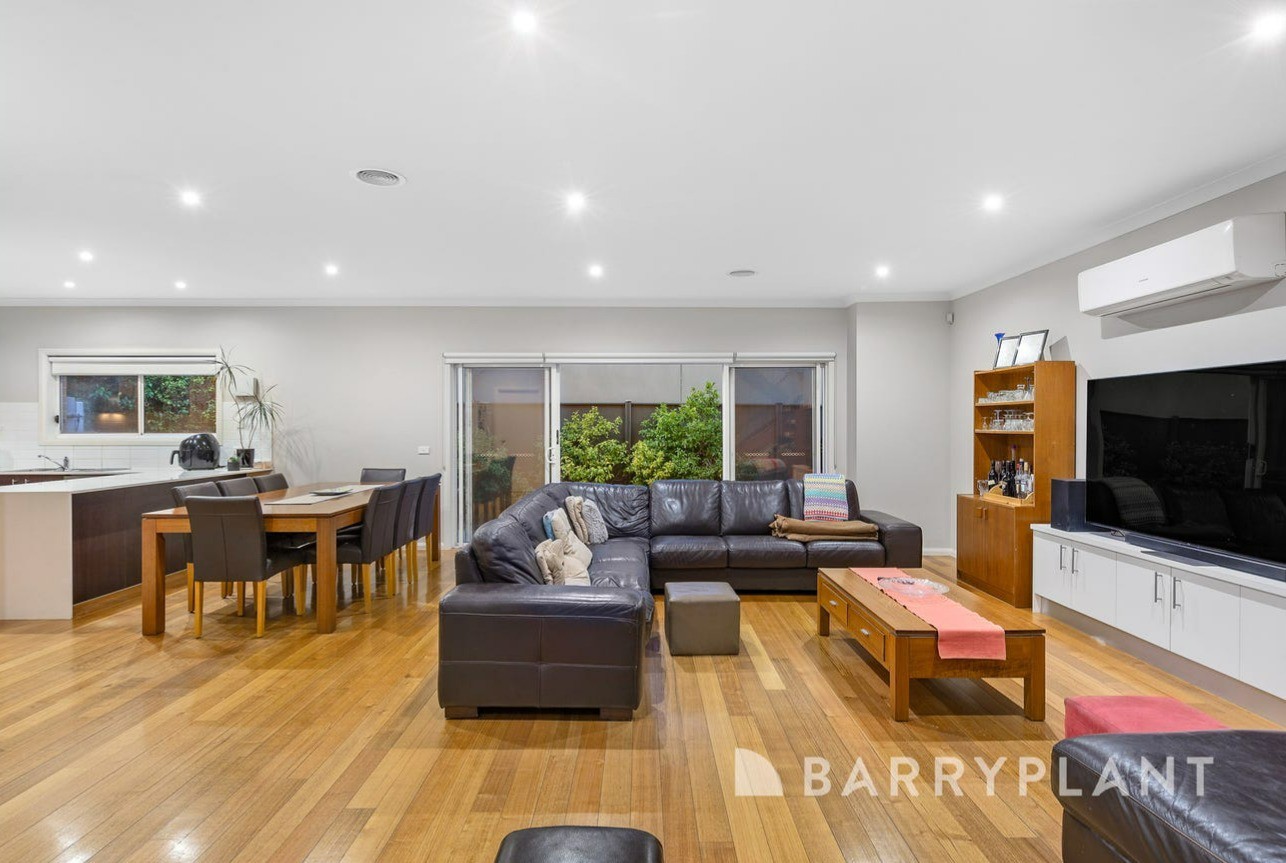 11 Brook Street, Caroline Springs, VIC 3023 - Thumbnail 1 - 07/05/2025