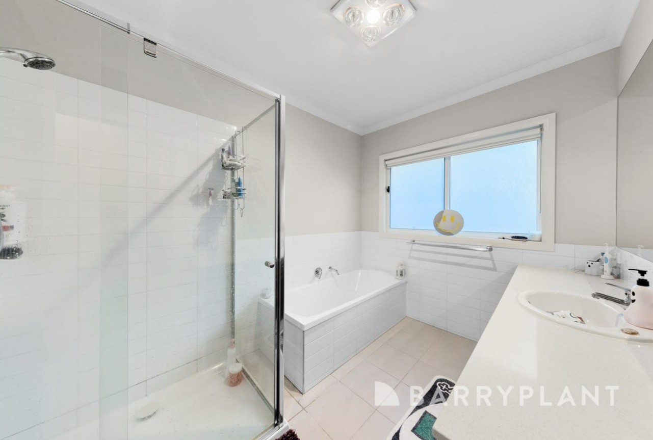 11 Brook Street, Caroline Springs, VIC 3023, Caroline Springs - Thumbnail 4