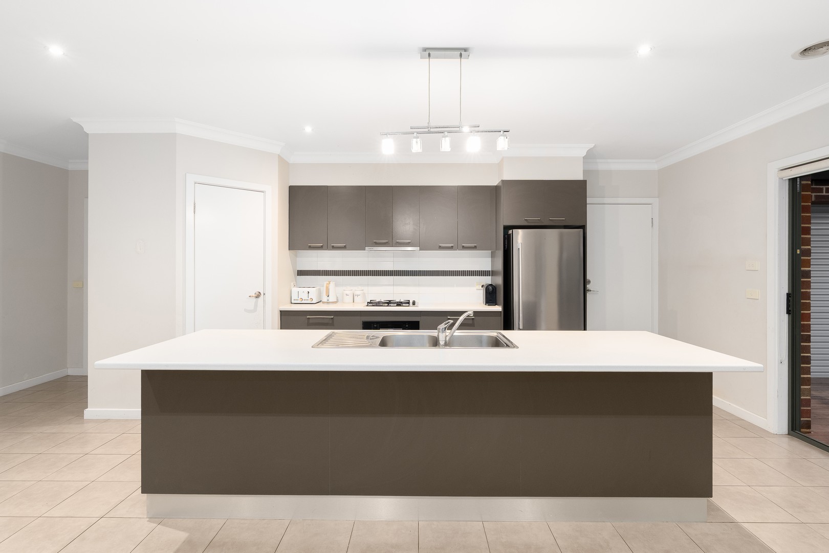 11 Bundaleer Avenue, Grovedale, VIC 3216 - Thumbnail 2 - 22/05/2026