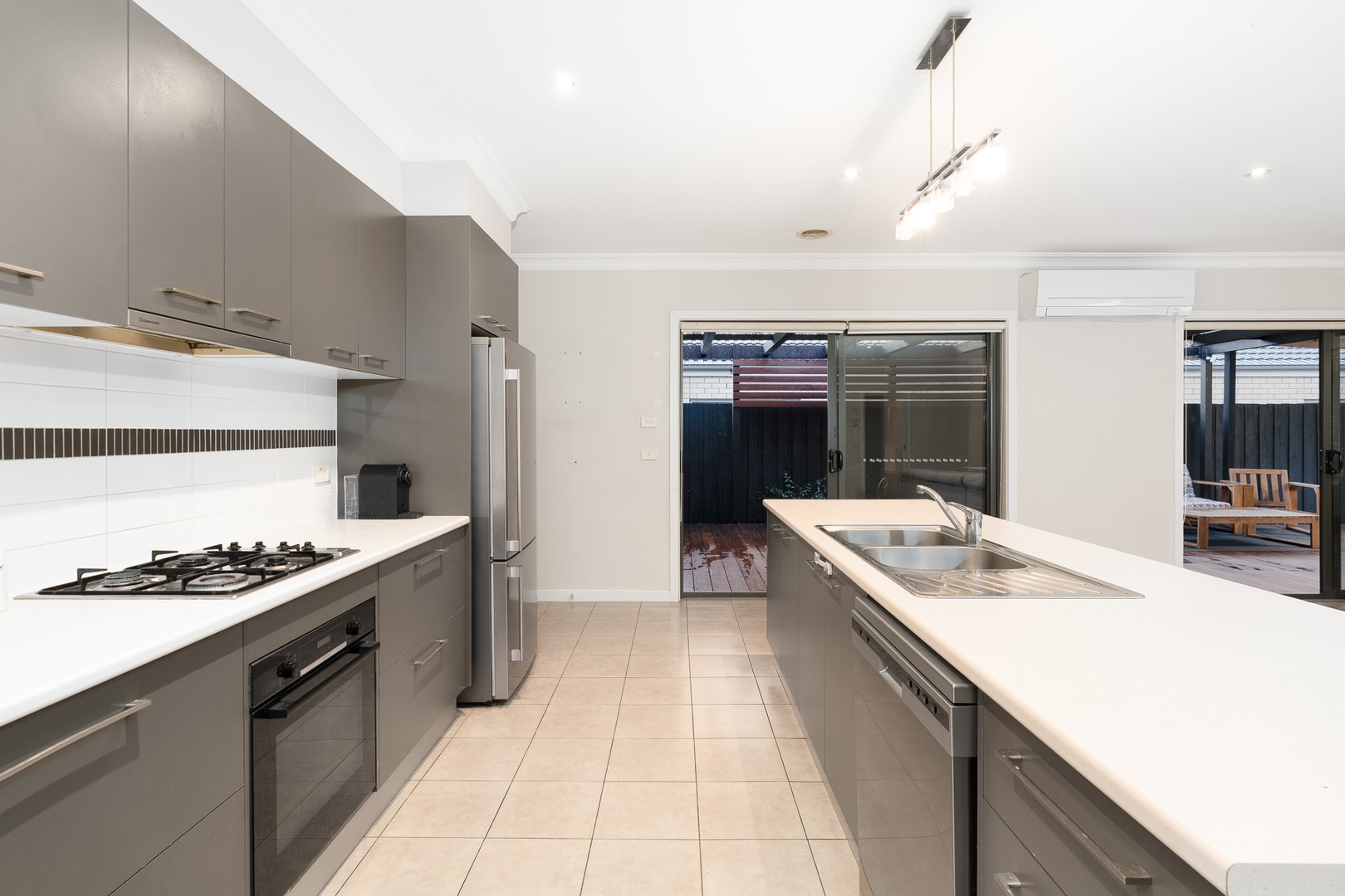 11 Bundaleer Avenue, Grovedale, VIC 3216, Grovedale - Thumbnail 3