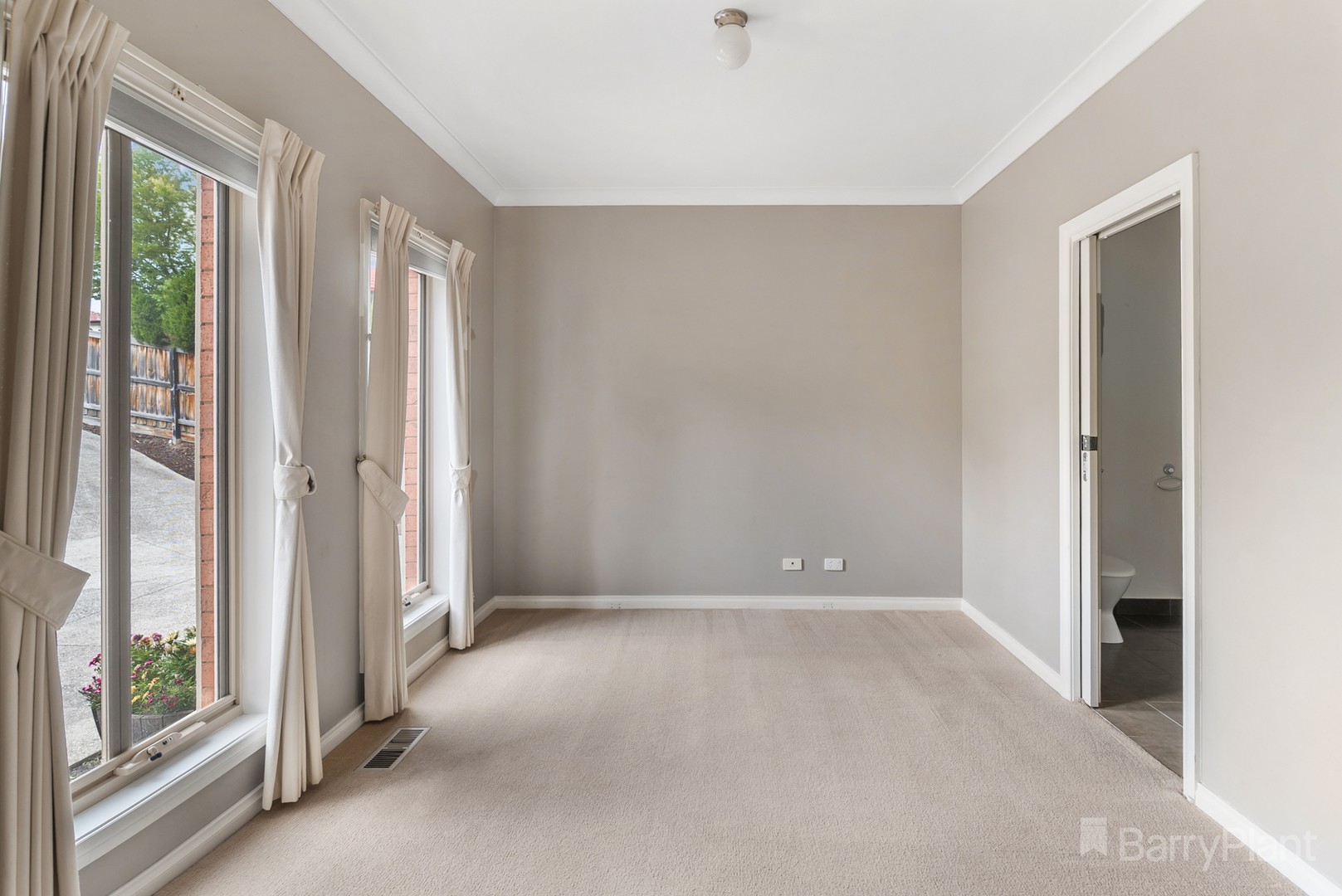 11 Bundanoon AvenueSunbury, VIC 3429, Sunbury - Thumbnail 4