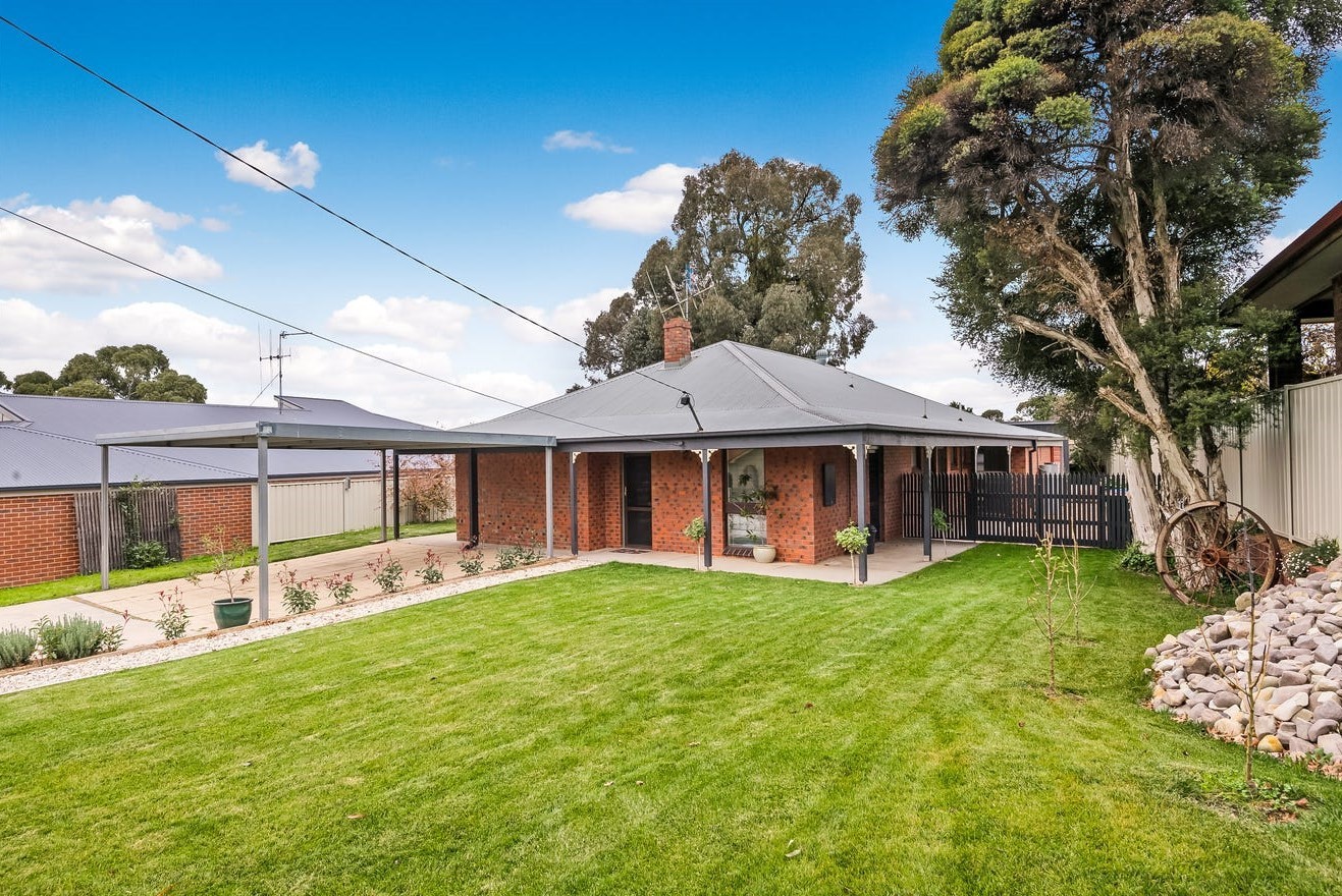11 Button Street, Strathdale, VIC 3550, Strathdale - Thumbnail 4