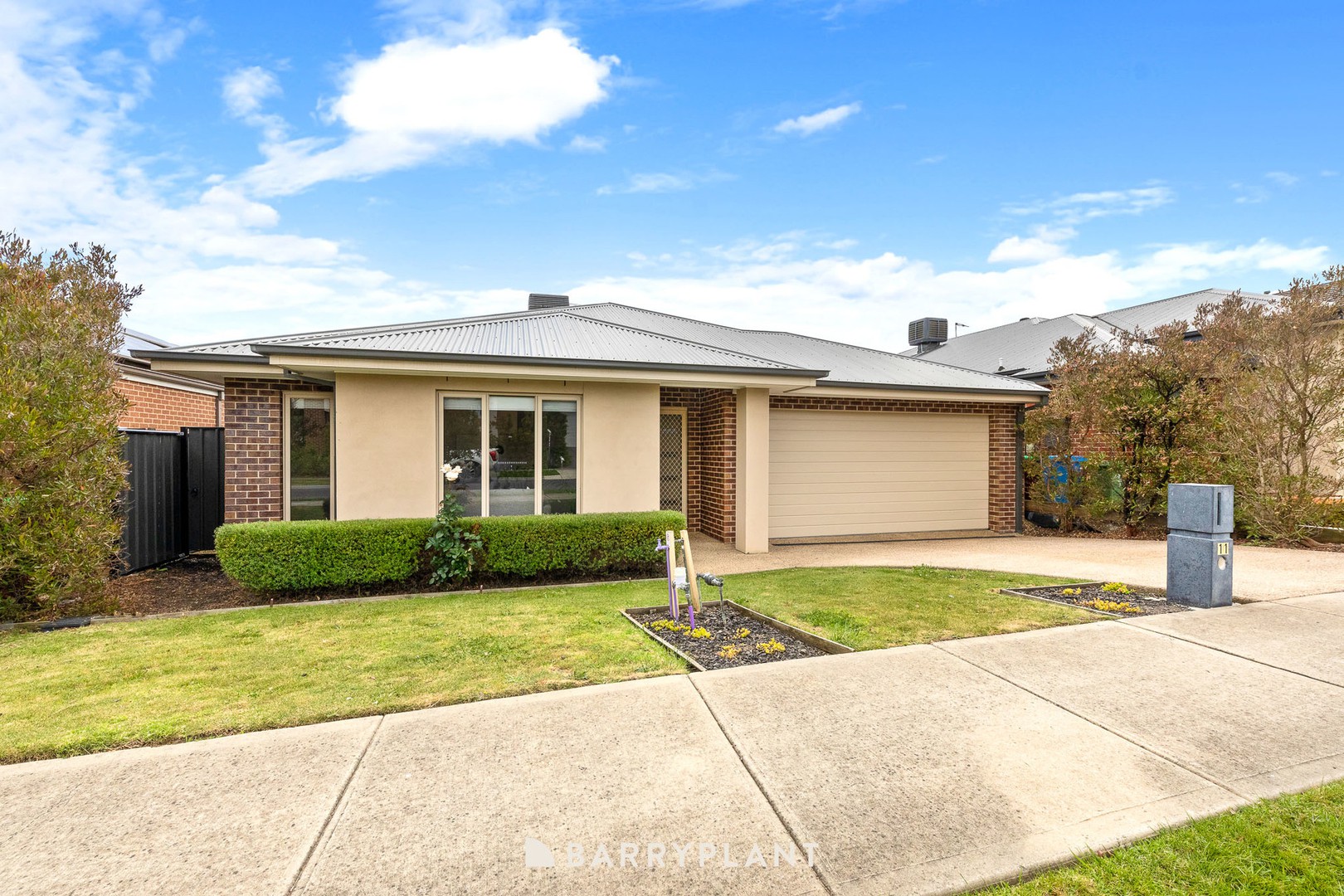 11 Calibre Circuit, Clyde North, VIC 3978, Clyde North - Thumbnail 2