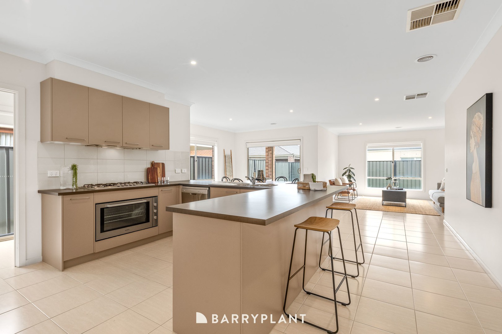 11 Calibre Circuit, Clyde North, VIC 3978, Clyde North - Thumbnail 5