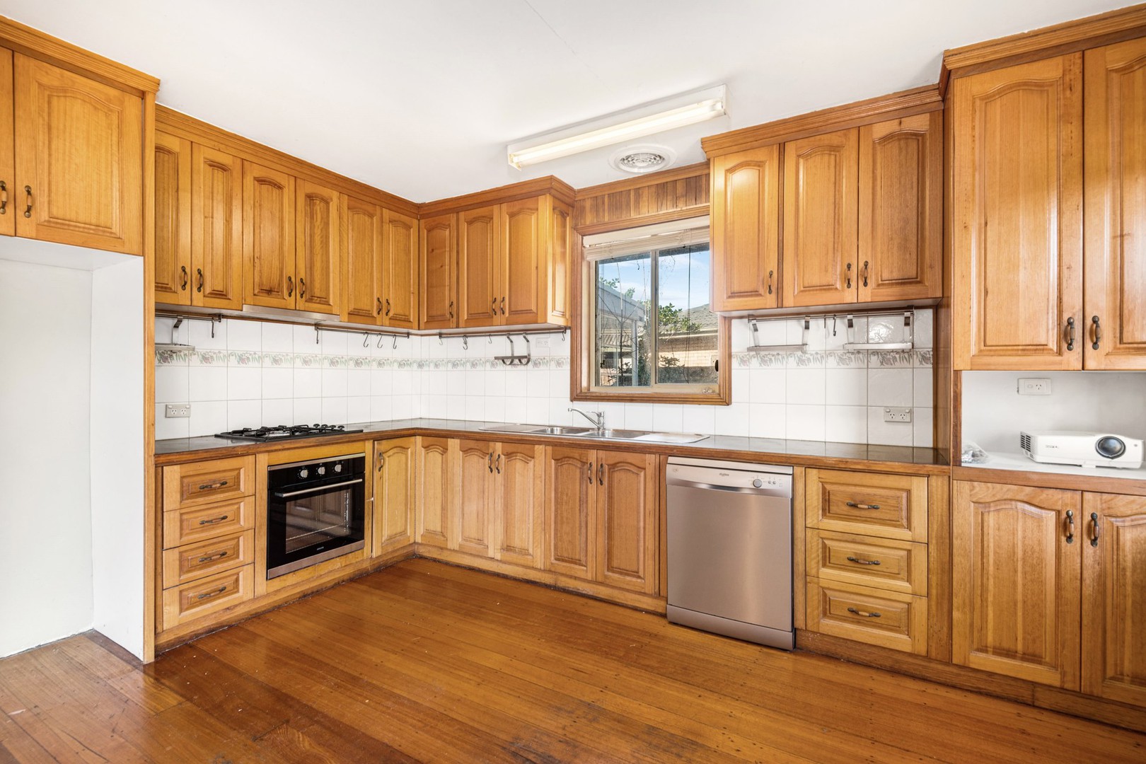 11 Callander Street, Thomson, VIC 3219, Thomson - Thumbnail 4