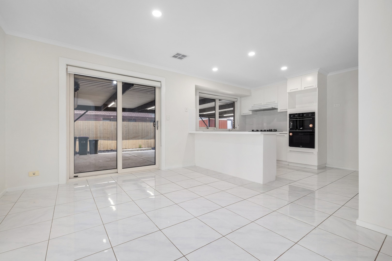 11 Canonbury Circle, Seabrook, VIC 3028, Seabrook - Thumbnail 4
