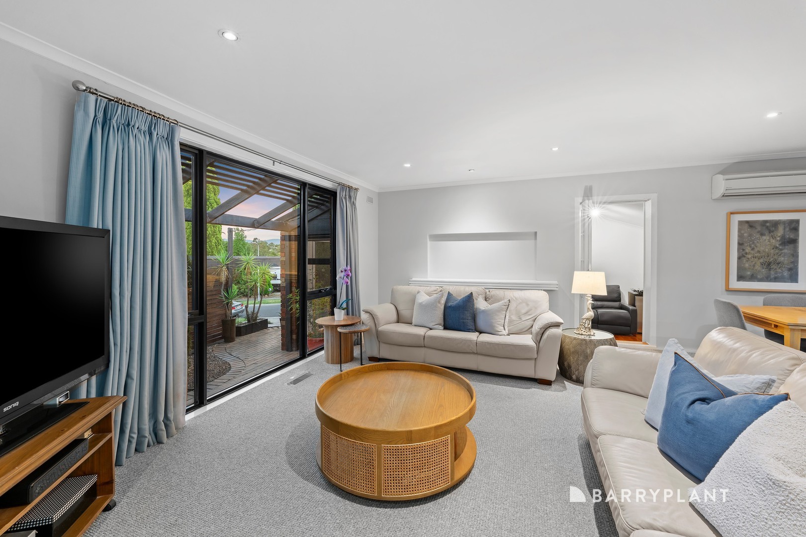 11 Carisbrooke Court, Wantirna, VIC 3152 - Thumbnail 2 - 02/03/2026