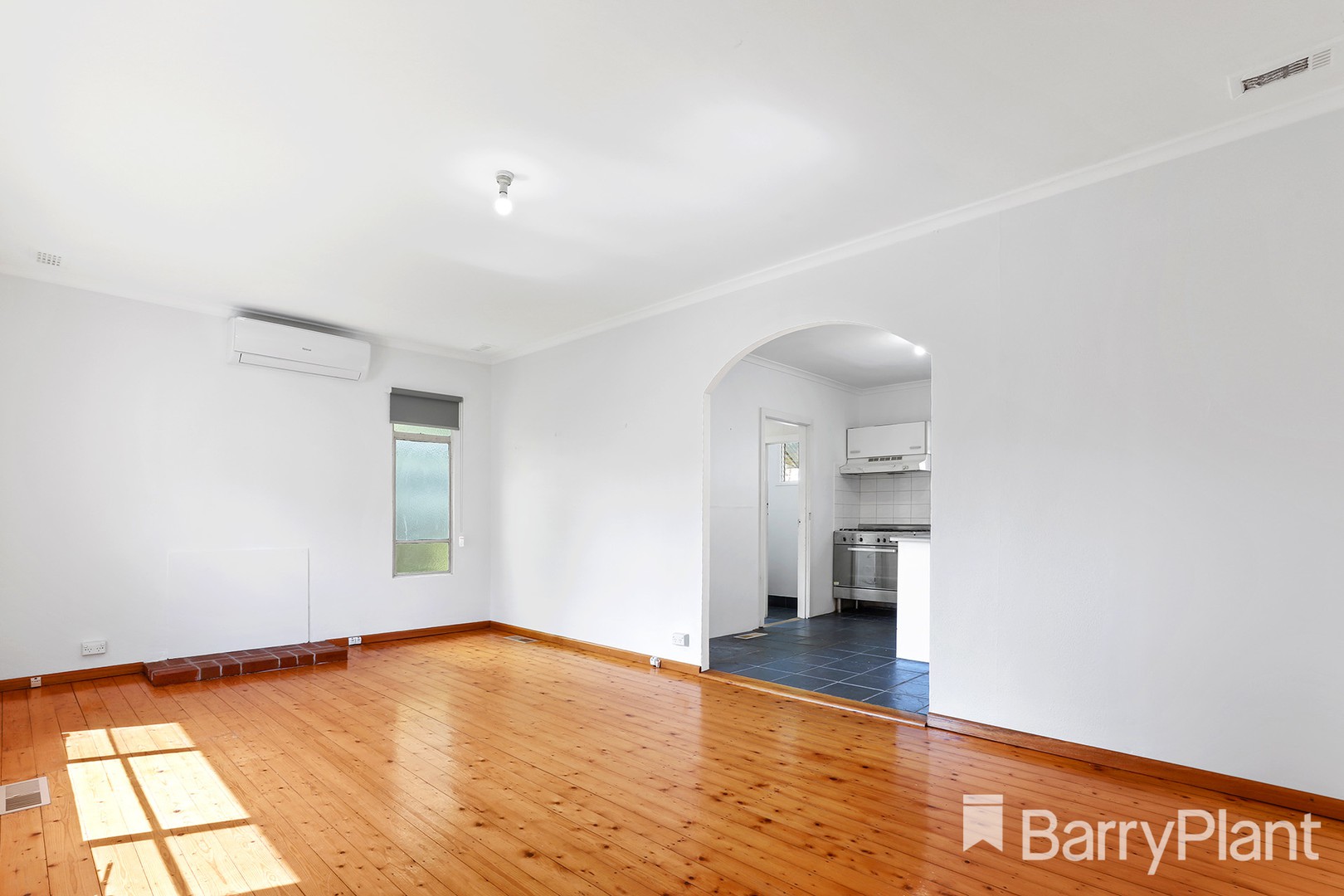 11 Carramar  Street, Chadstone, VIC 3148 - Thumbnail 1 - 18/11/2021