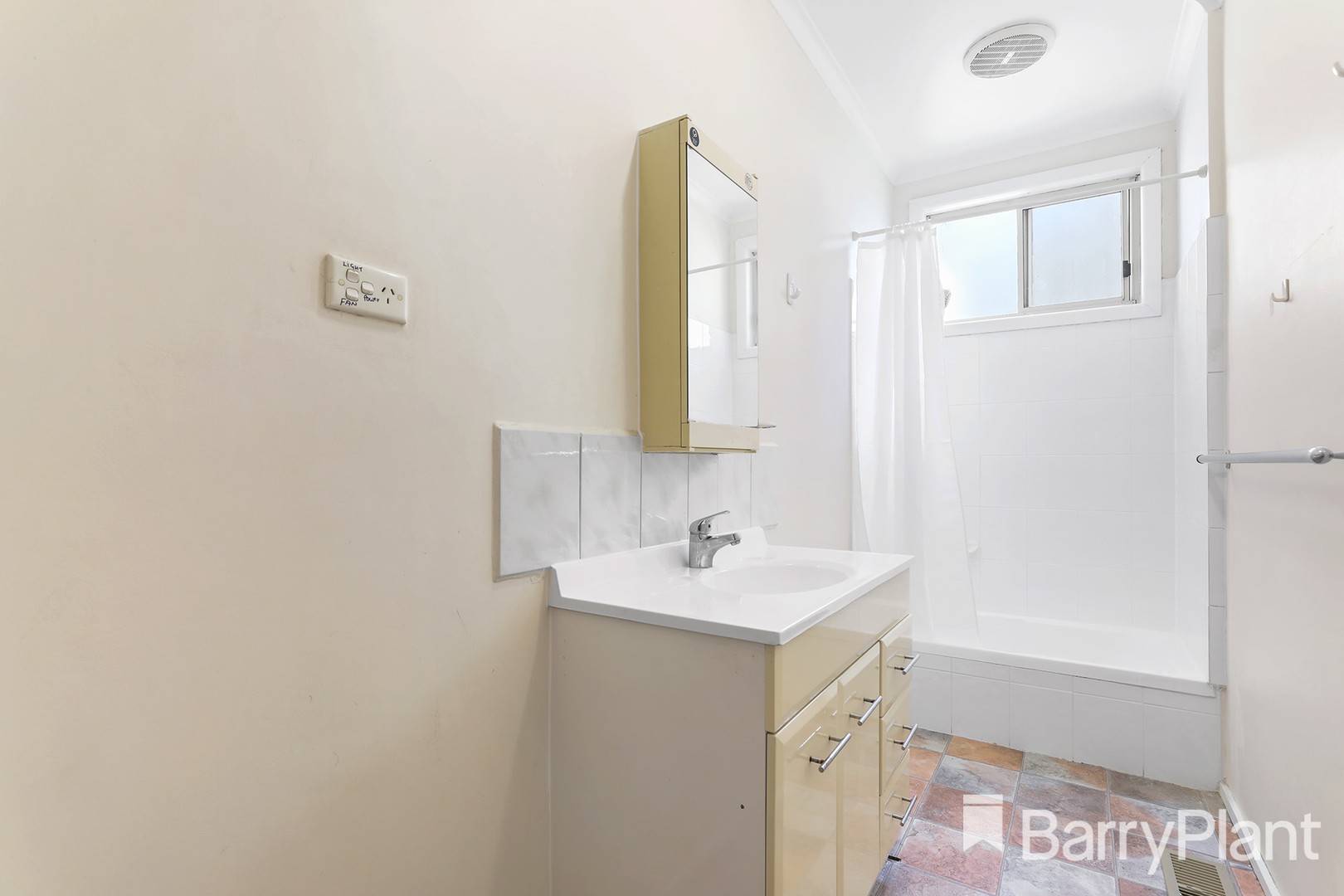 11 Carramar  Street, Chadstone, VIC 3148, Chadstone - Thumbnail 7