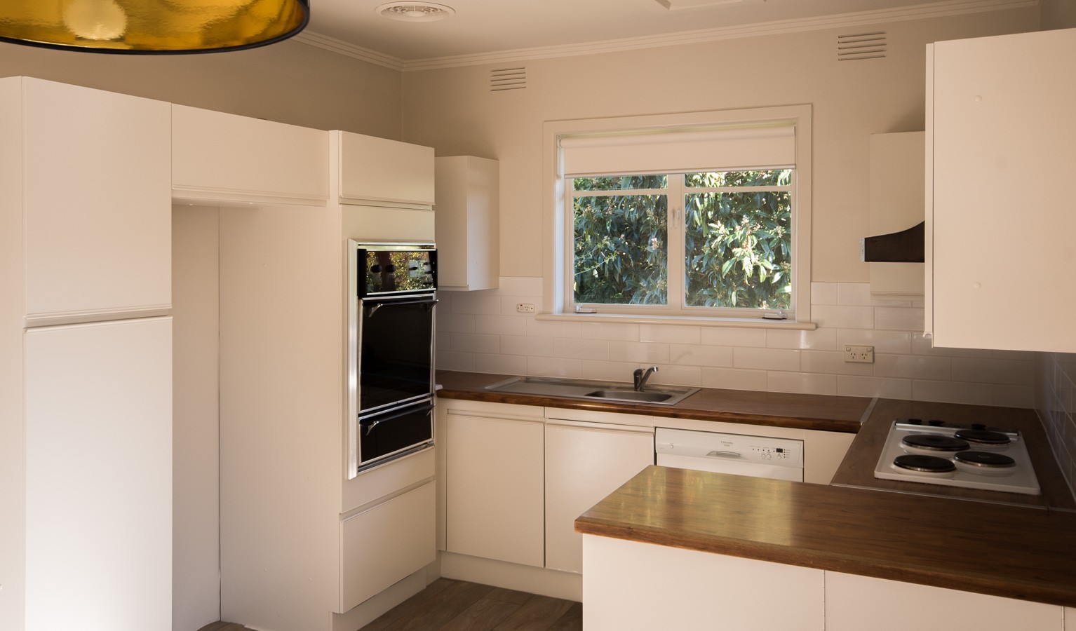 11 Carrathool Street, Bulleen, VIC 3105 - Thumbnail 1 - 17/11/2021