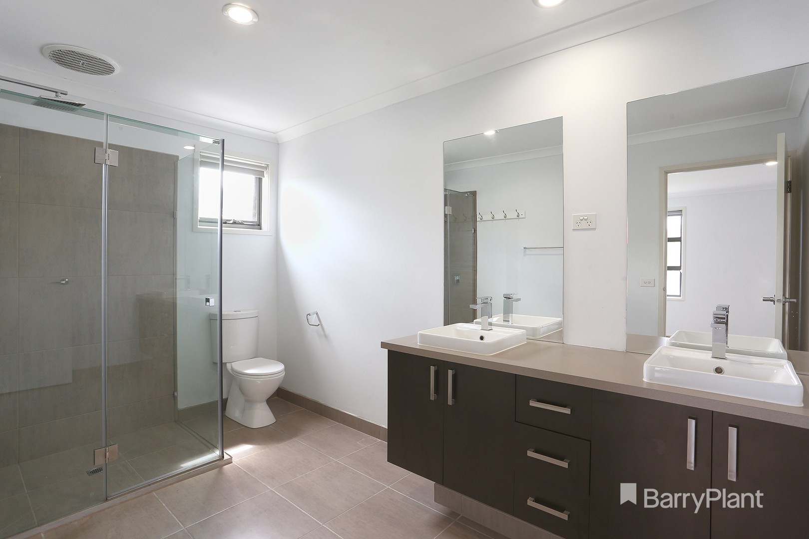 11 Casey Court, Pakenham, VIC 3810, Pakenham - Thumbnail 5