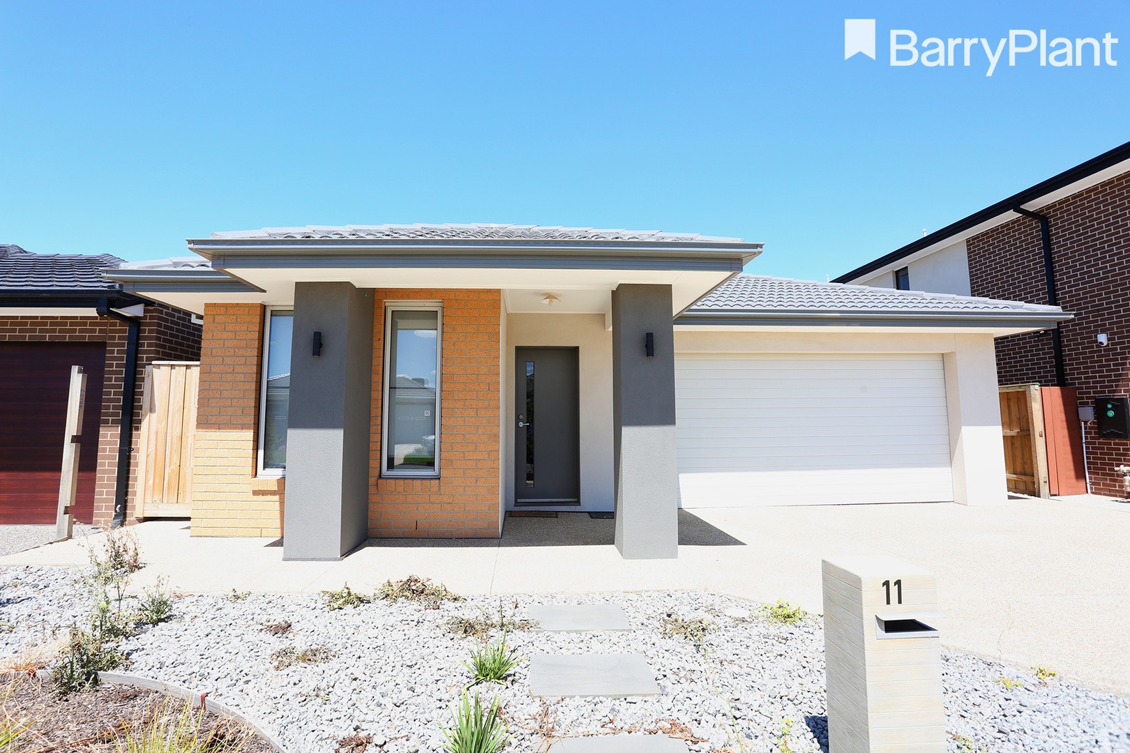 11 Casine Road, Fraser Rise, VIC 3336 - Thumbnail 2 - 07/02/2022