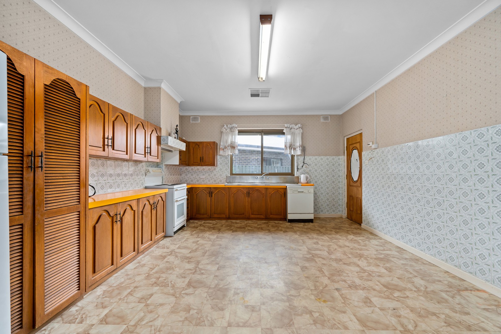 11 Cedar AvenueCampbelltown, SA 5074, Campbelltown - Thumbnail 4