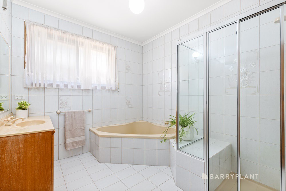 11 Charlotte Road, Mill Park, VIC 3082, Mill Park - Thumbnail 7