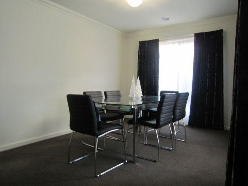 11 Clarendon Avenue, Craigieburn, VIC 3064, Craigieburn - Thumbnail 5