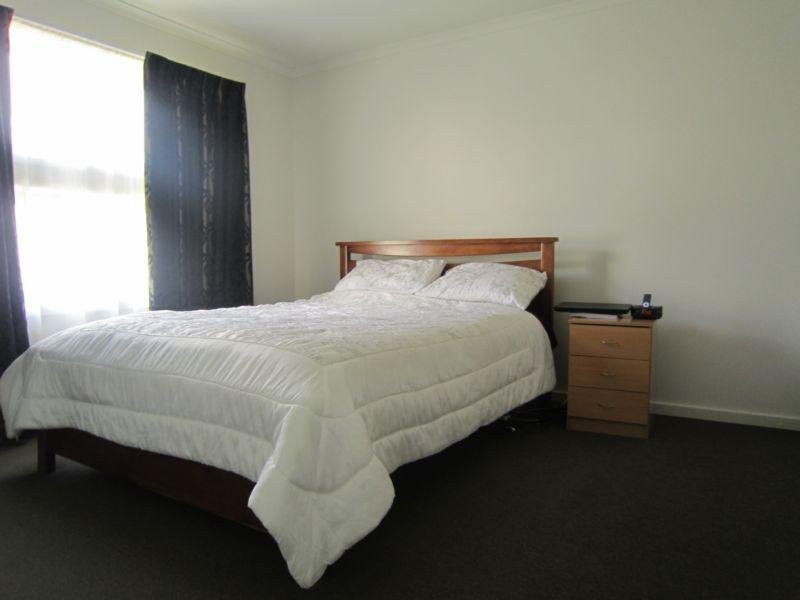 11 Clarendon Avenue, Craigieburn, VIC 3064, Craigieburn - Thumbnail 6