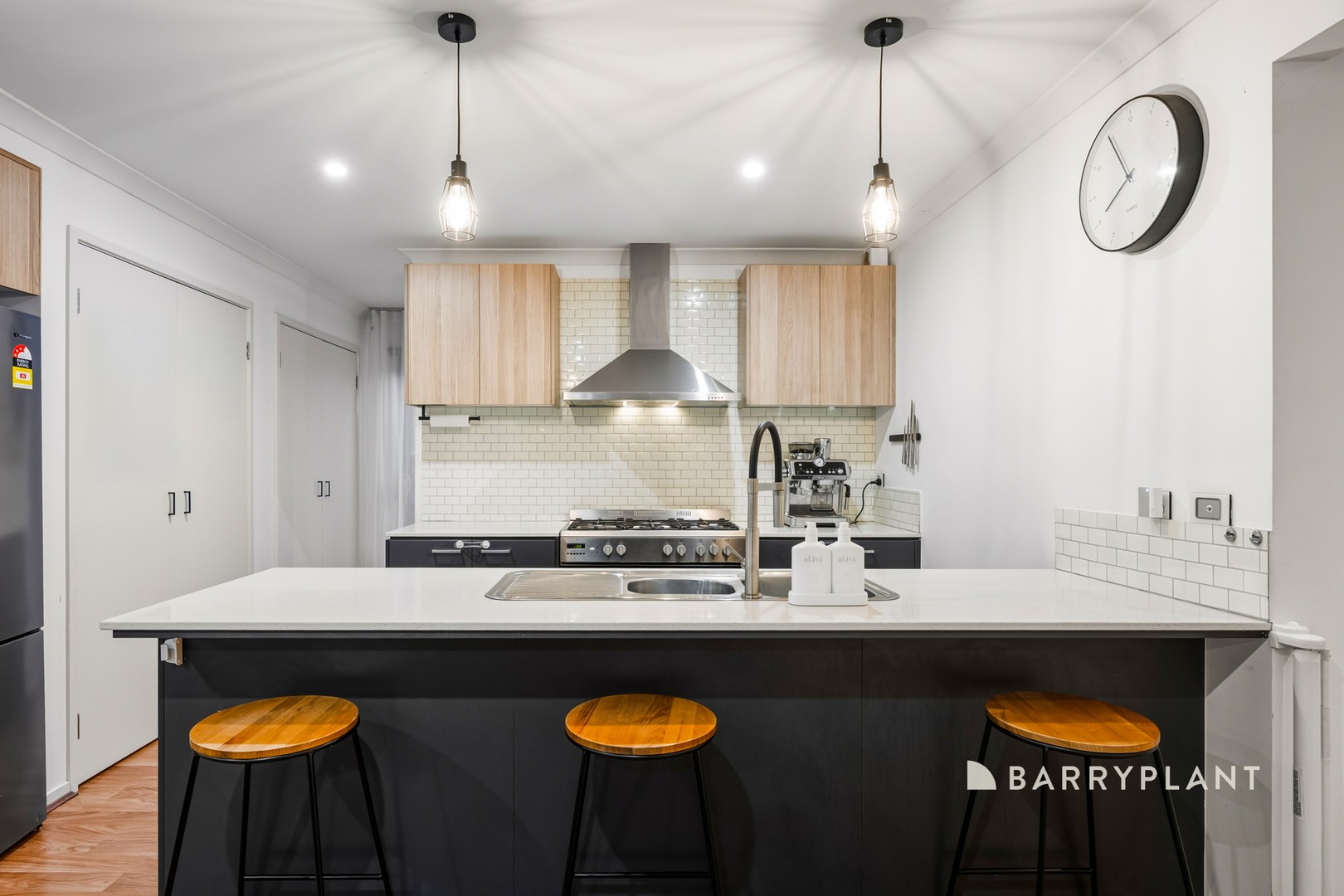 11 Clarendon Street, Pakenham, VIC 3810 - Thumbnail 2 - 06/11/2025