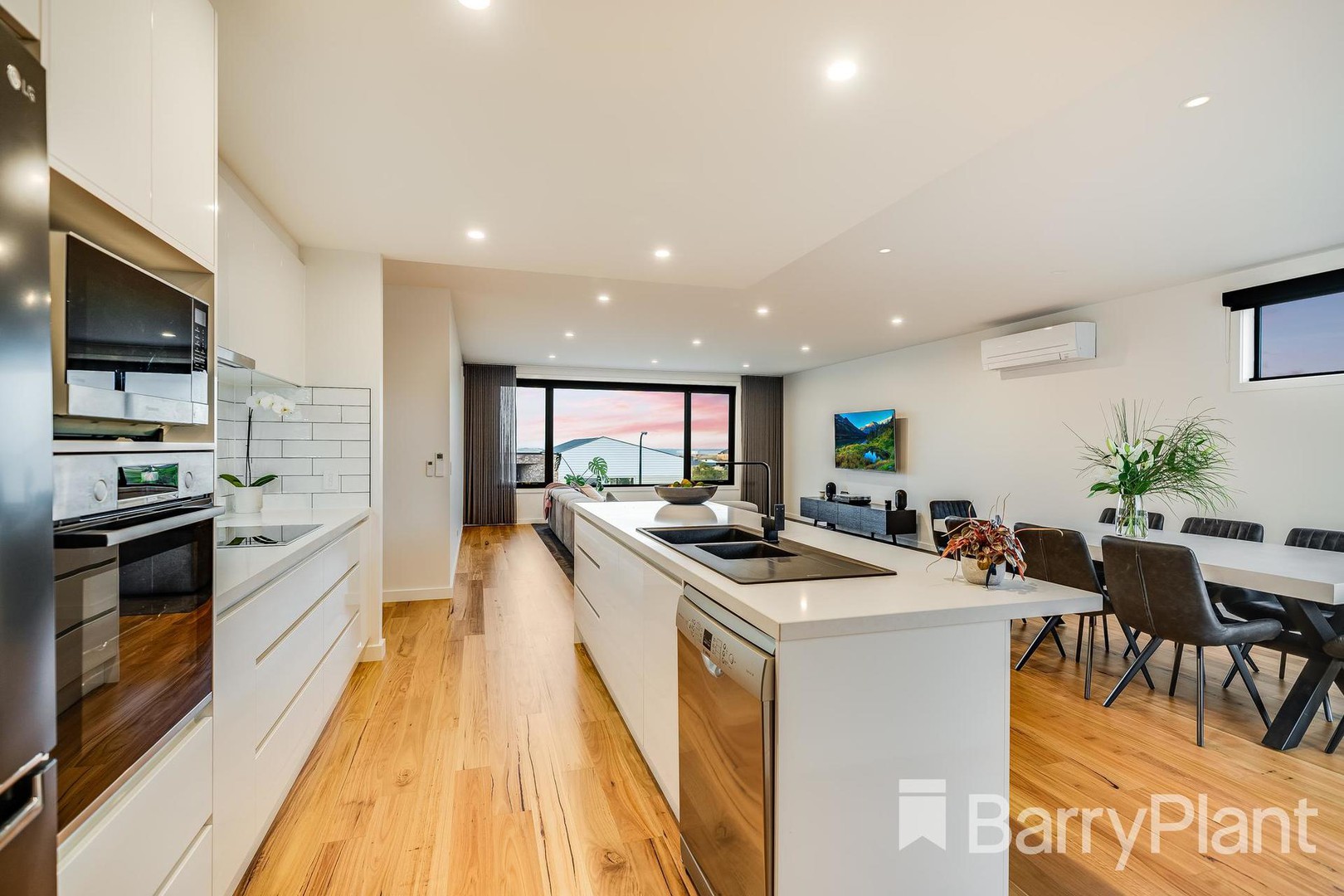 11 Clifford StreetHighton, VIC 3216, Highton - Thumbnail 2
