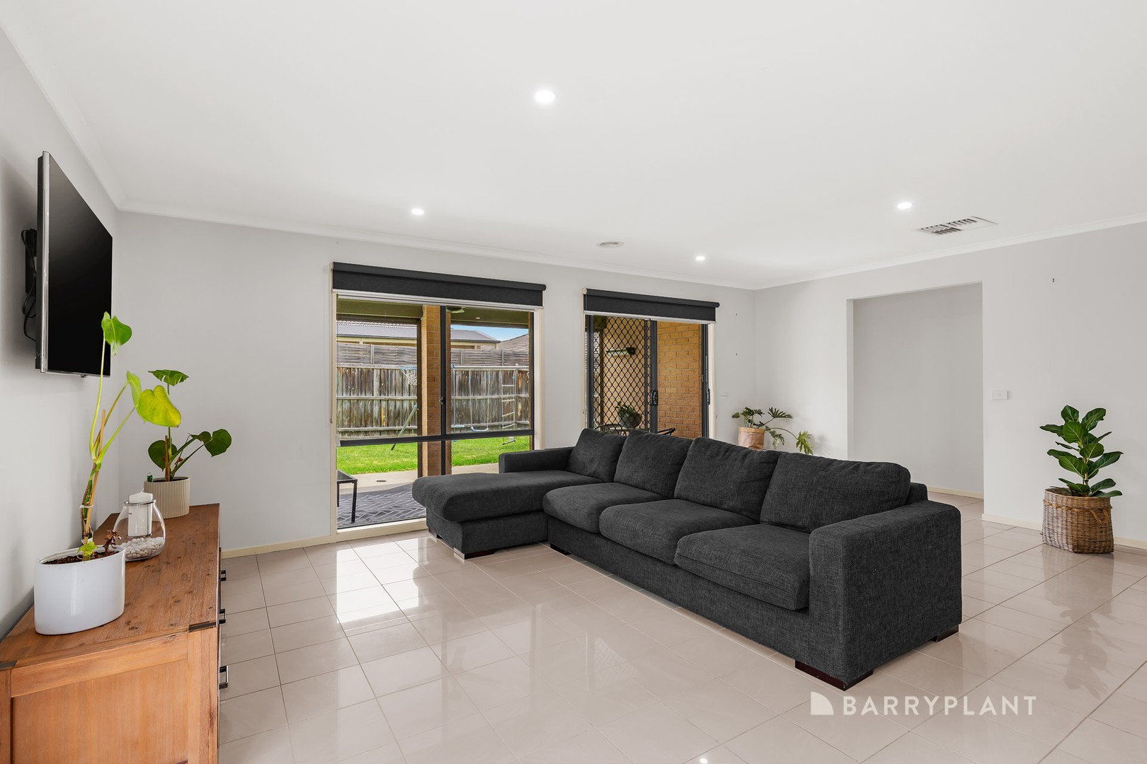 11 Coleridge Way, South Morang, VIC 3752, South Morang - Thumbnail 3